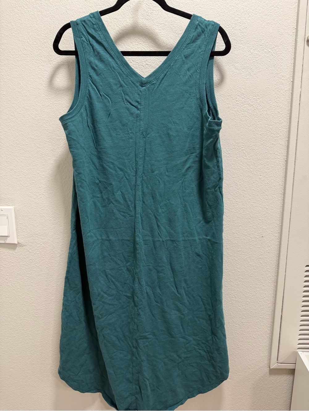 Time and Tru Teal V-Neck Sleeveless Tank
